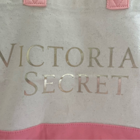 Victoria Secret Beach Tote, Light Pink/Cream/Pink Gold Writing.. - Picture 4 of 10